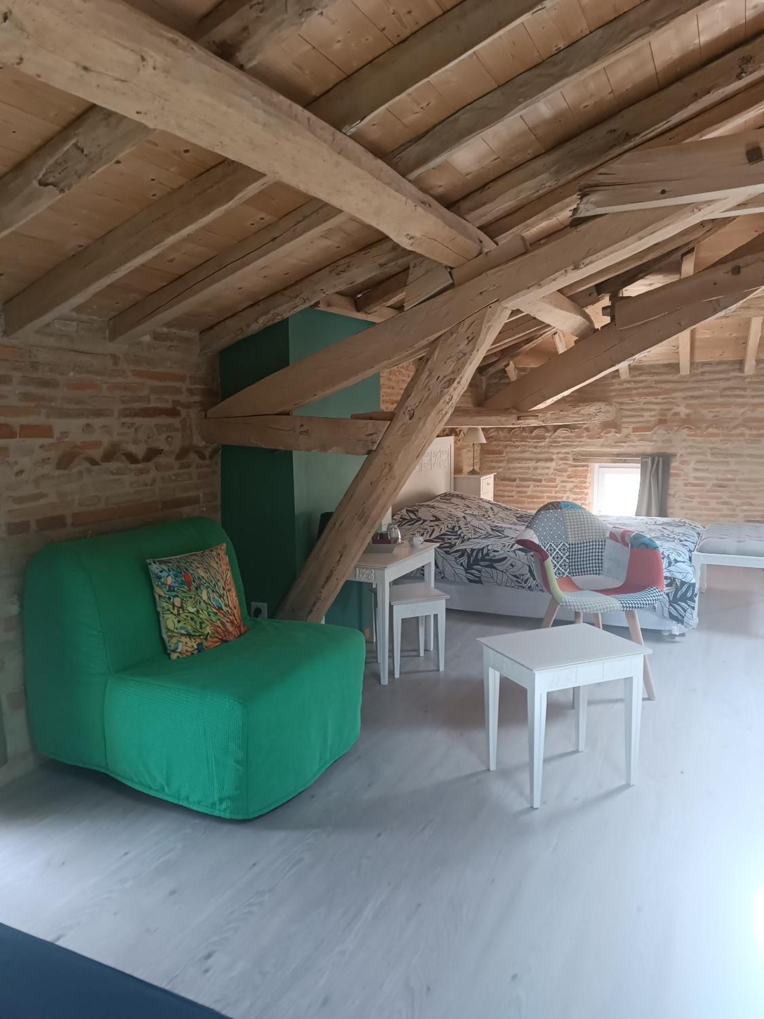 Chambres d'Hôtes Le Jardin Des Cèdres Lavaur (Tarn) Quarto foto