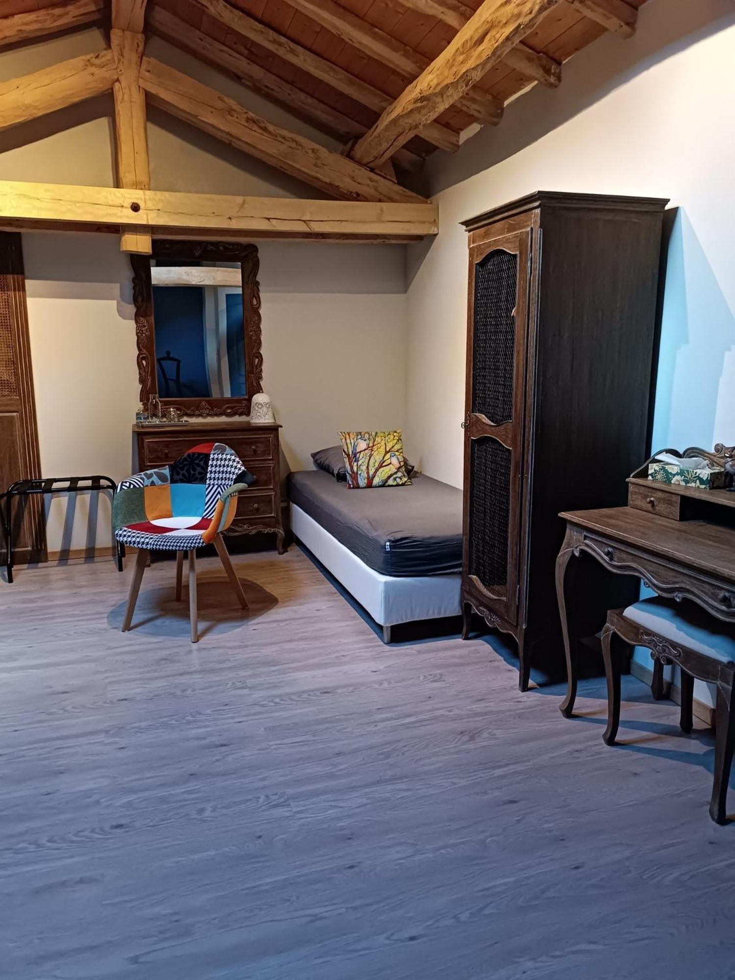 Chambres d'Hôtes Le Jardin Des Cèdres Lavaur (Tarn) Quarto foto