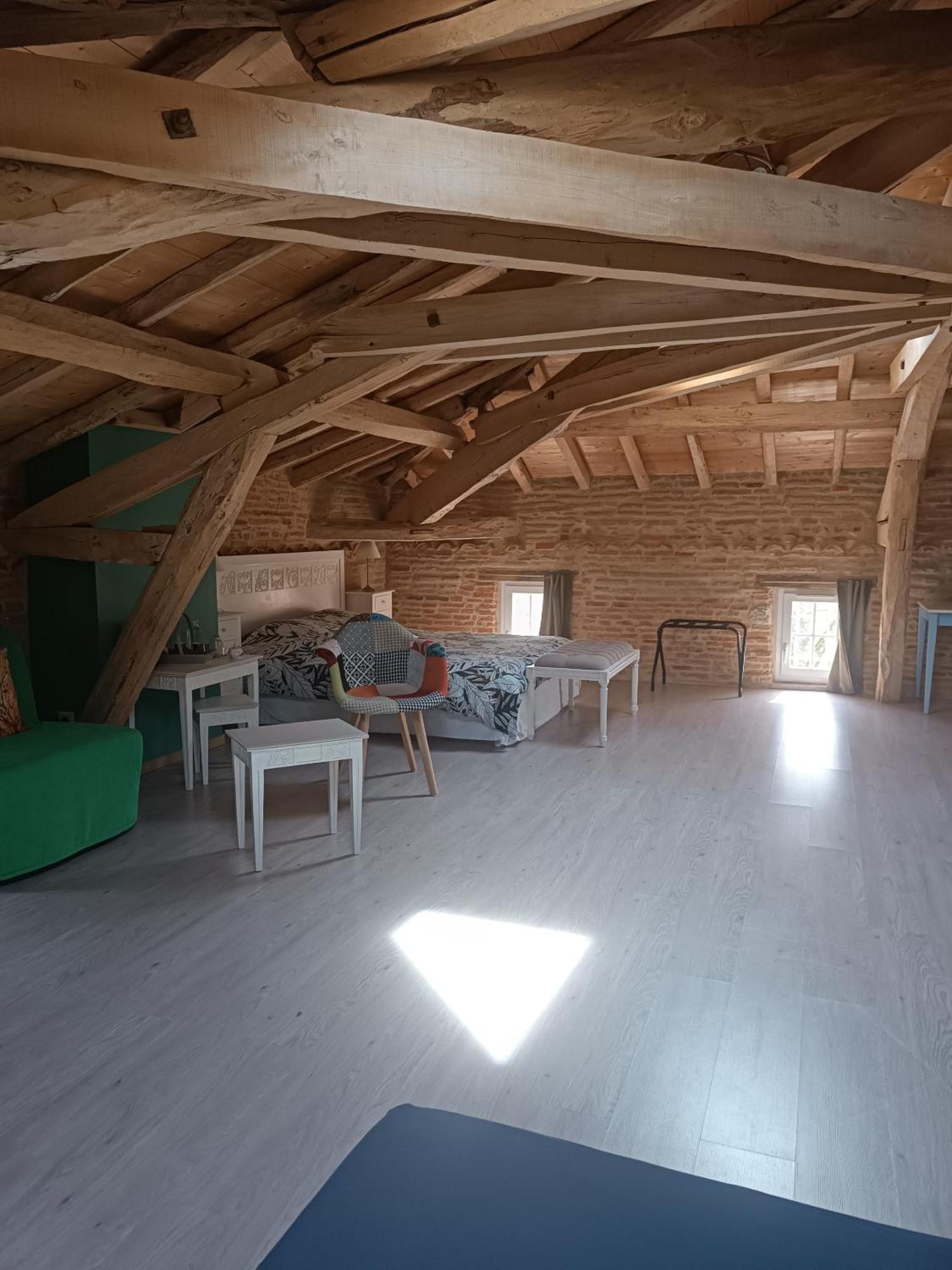 Chambres d'Hôtes Le Jardin Des Cèdres Lavaur (Tarn) Quarto foto