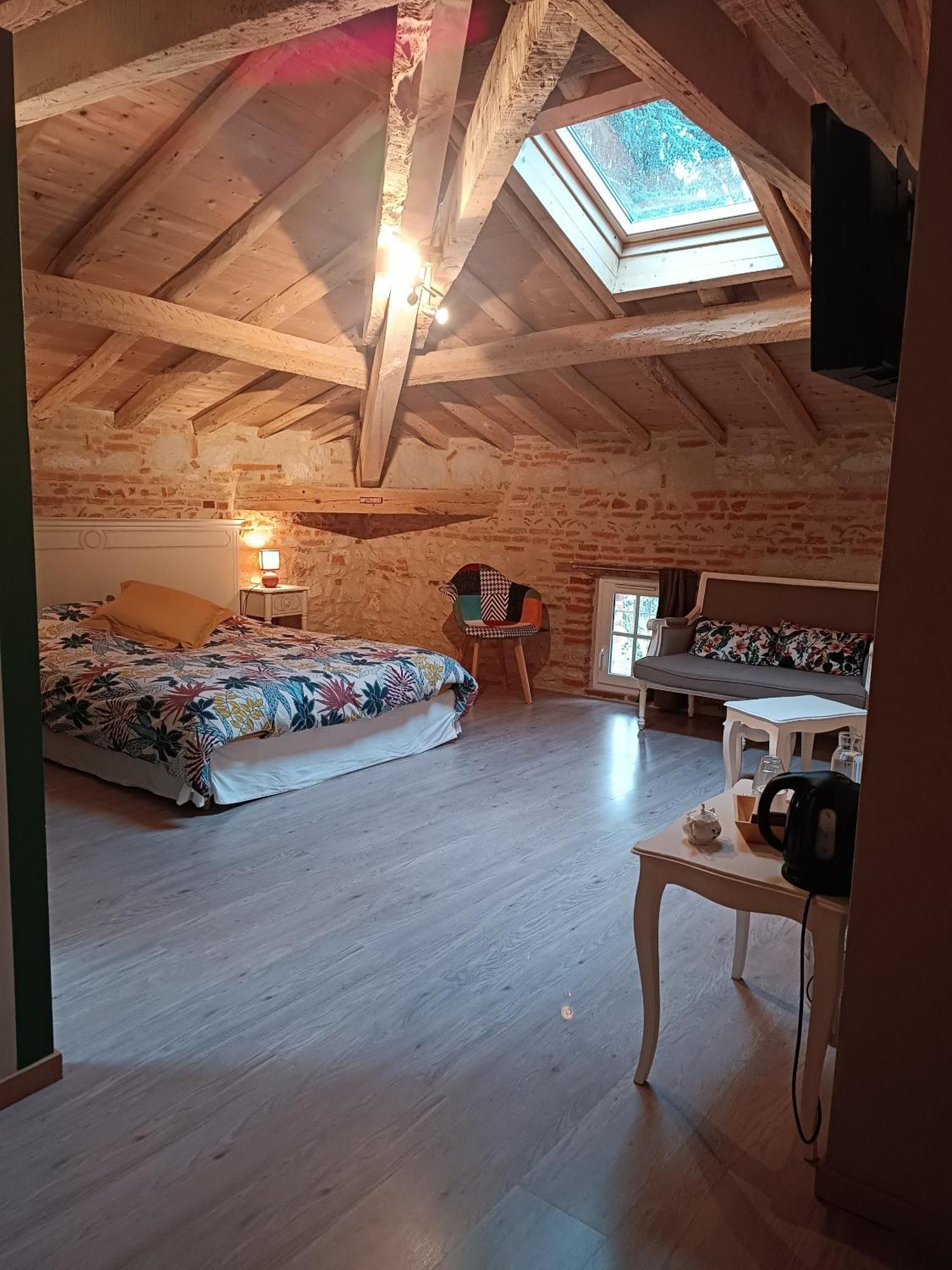 Chambres d'Hôtes Le Jardin Des Cèdres Lavaur (Tarn) Quarto foto