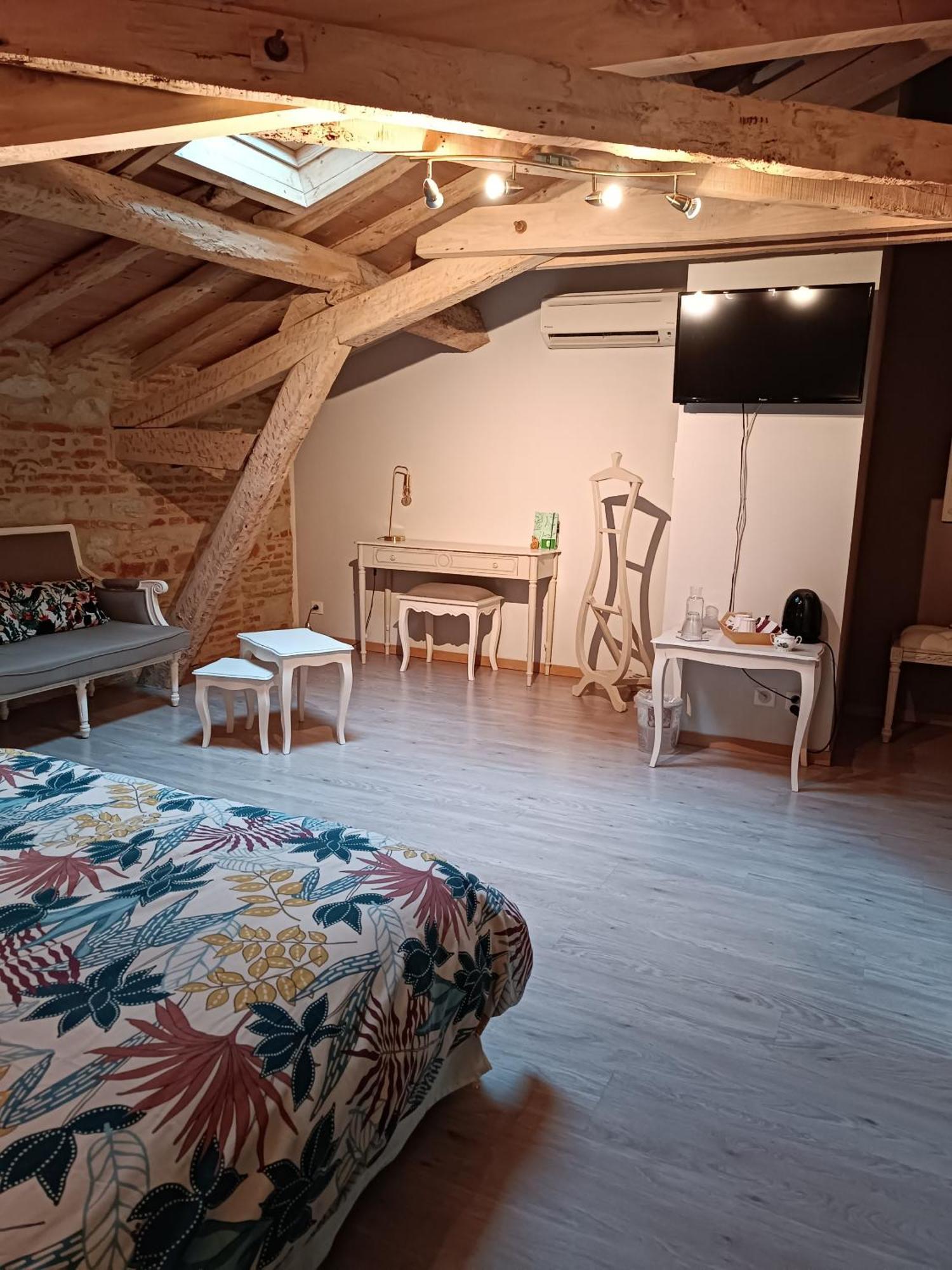 Chambres d'Hôtes Le Jardin Des Cèdres Lavaur (Tarn) Quarto foto