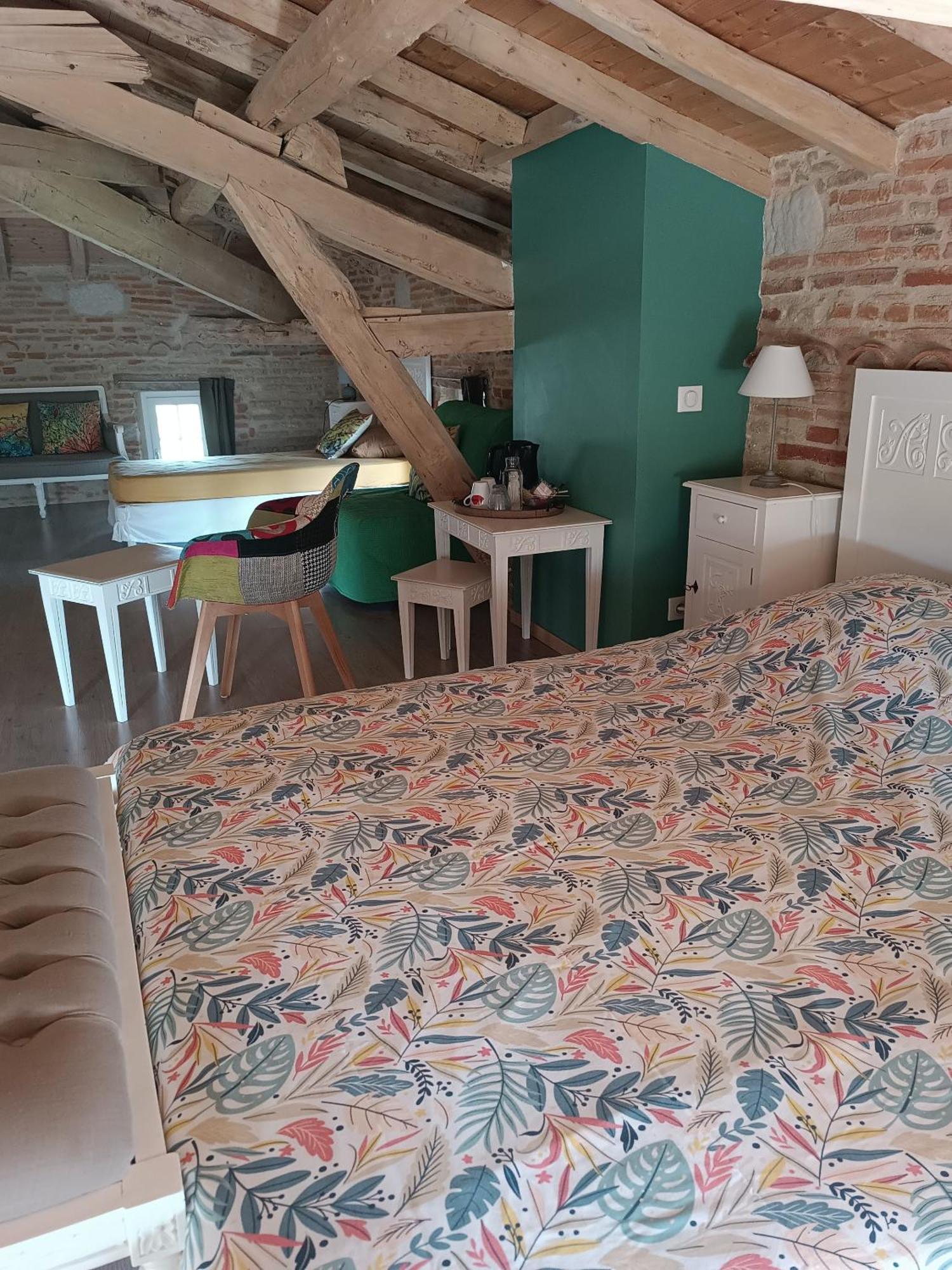 Chambres d'Hôtes Le Jardin Des Cèdres Lavaur (Tarn) Quarto foto