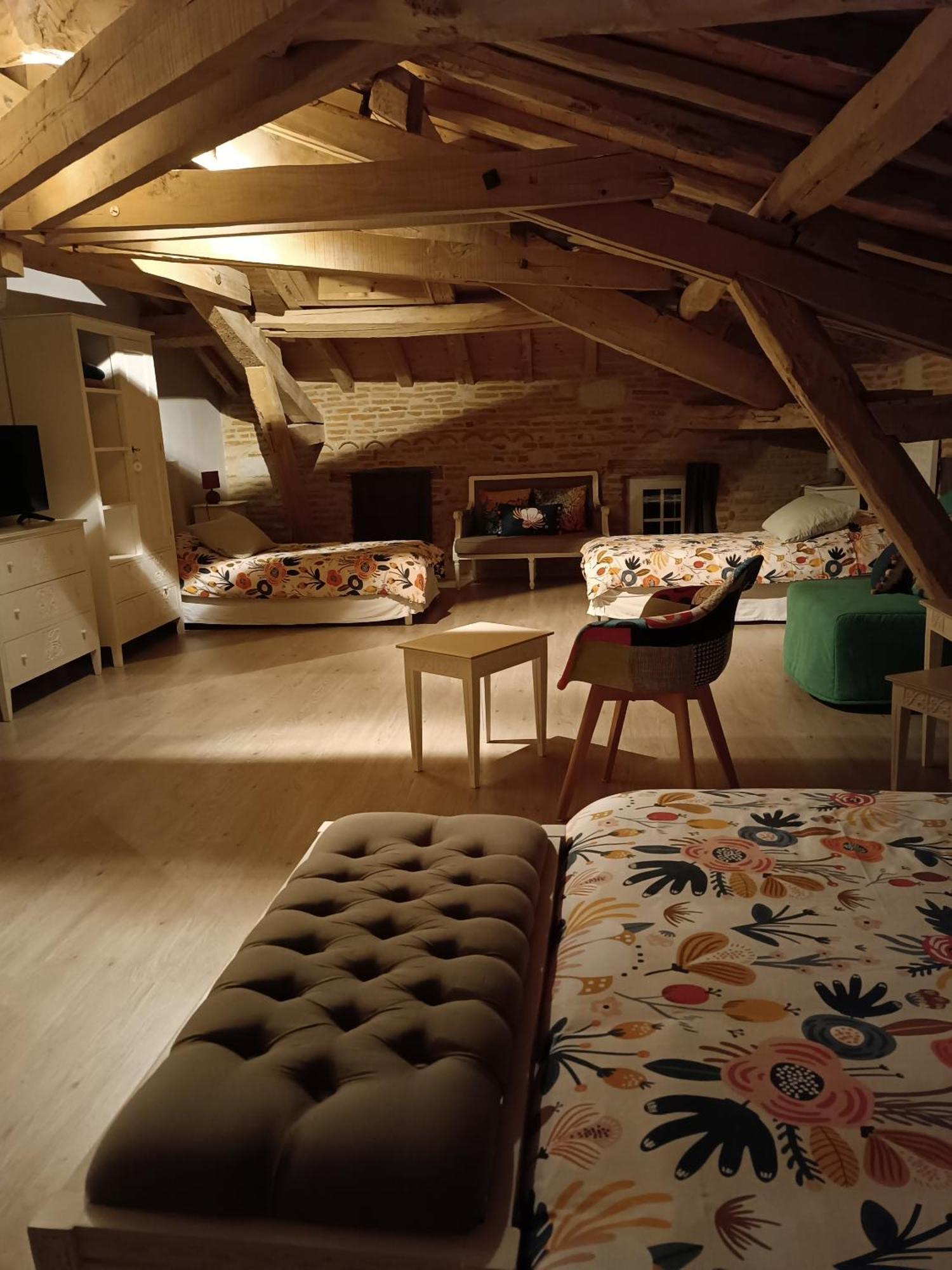 Chambres d'Hôtes Le Jardin Des Cèdres Lavaur (Tarn) Quarto foto