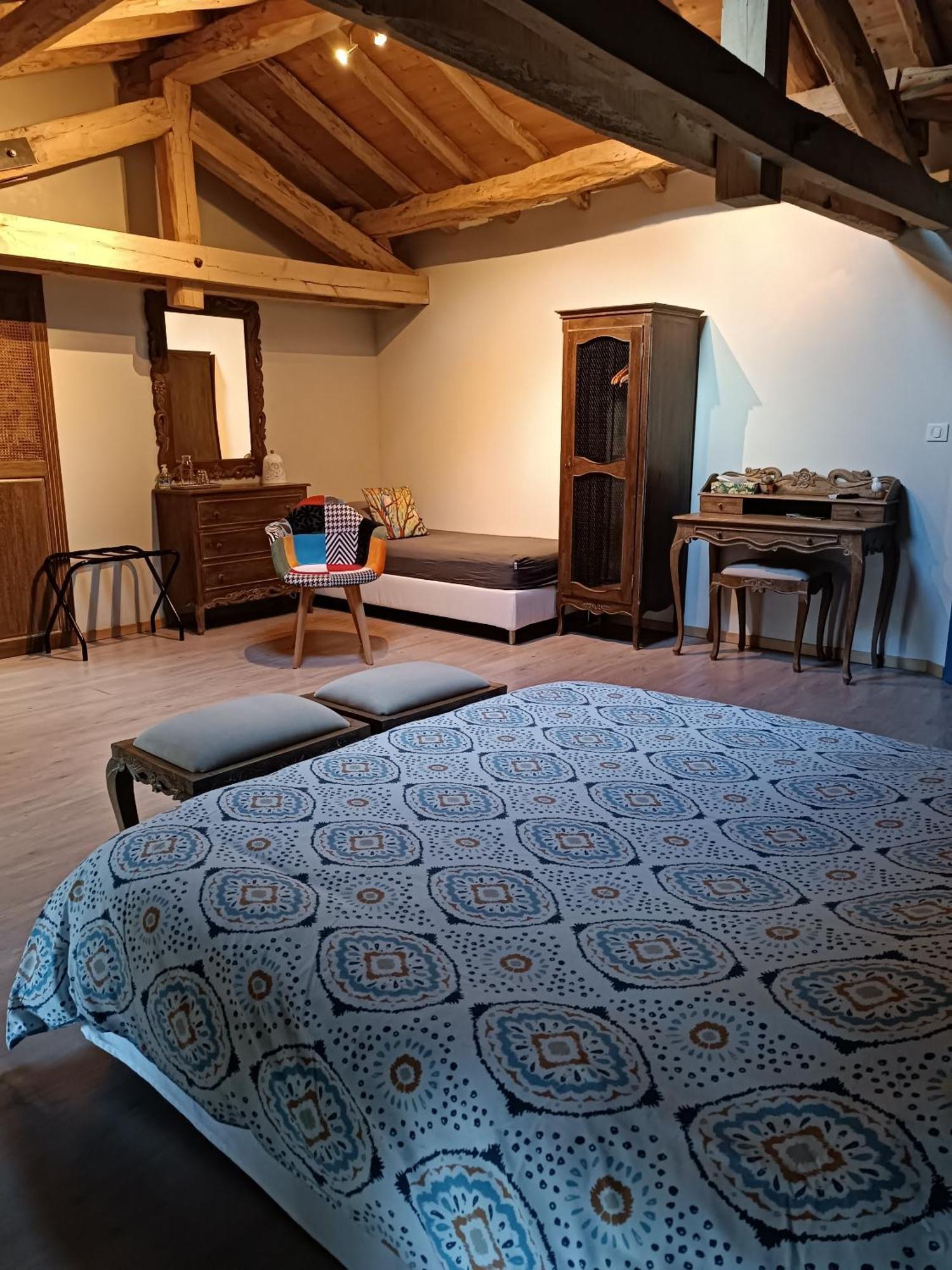 Chambres d'Hôtes Le Jardin Des Cèdres Lavaur (Tarn) Quarto foto