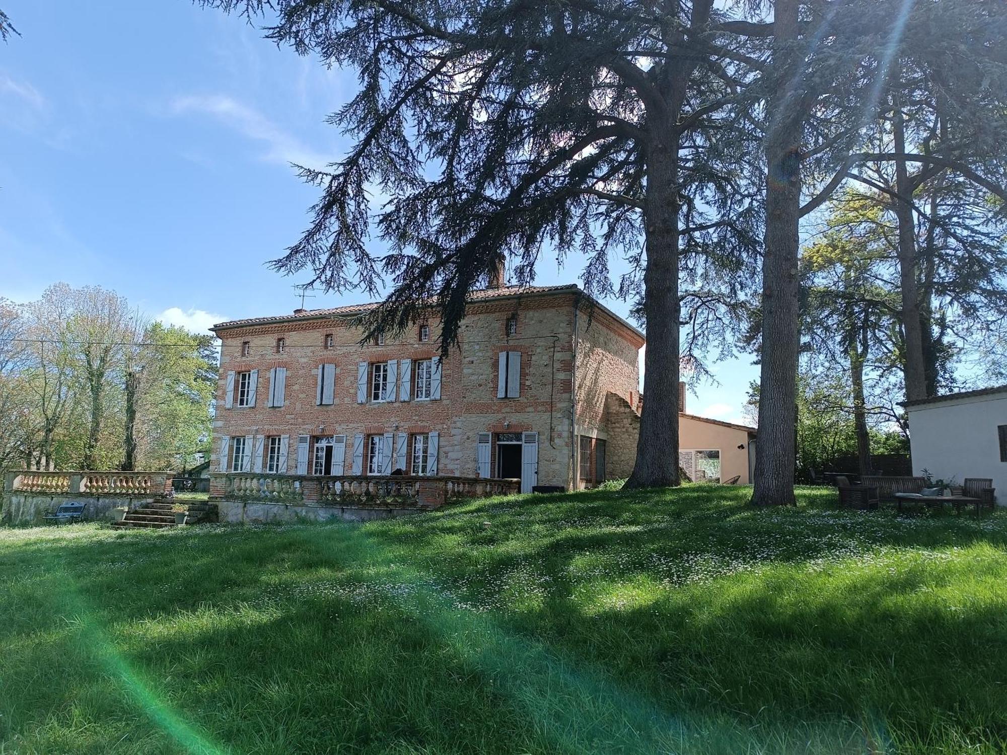 Chambres d'Hôtes Le Jardin Des Cèdres Lavaur (Tarn) Exterior foto
